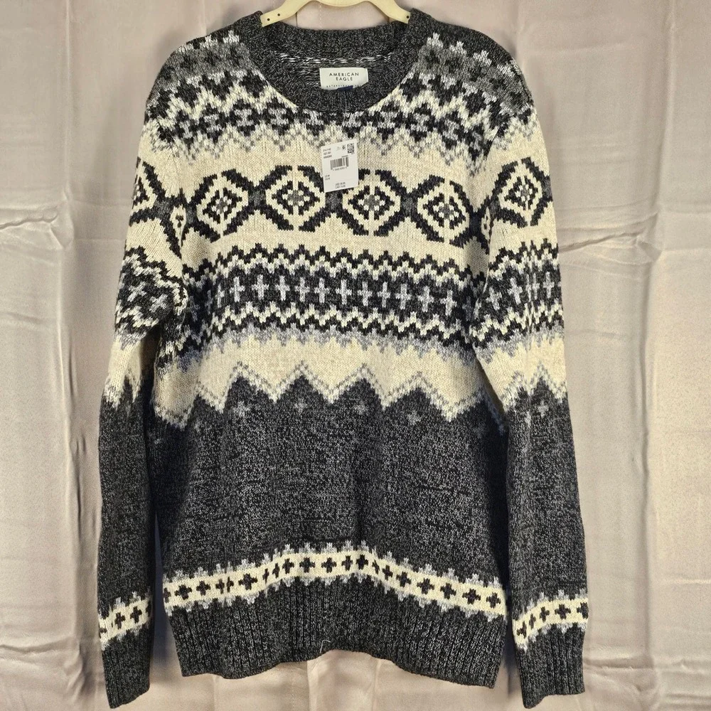 NWT American Eagle Mens Holiday Crewneck Sweater Medium‎